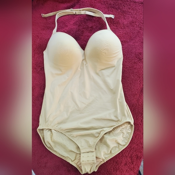 LE MYSTERE Seamless Firm Control 38C Multiposition Straps - Picture 9 of 9